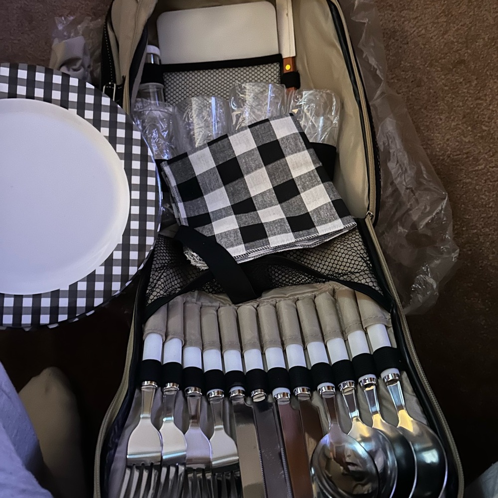Picnic Backpack for 4 people